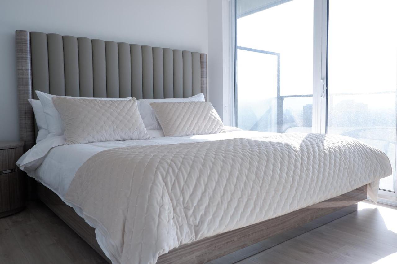 Modern Luxury Waterfront Condo Mississauga Kültér fotó